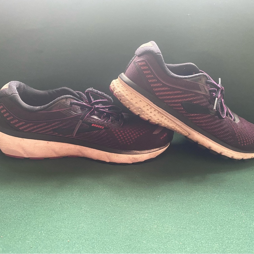 Brooks Ghost Purple & Black Running Shoes